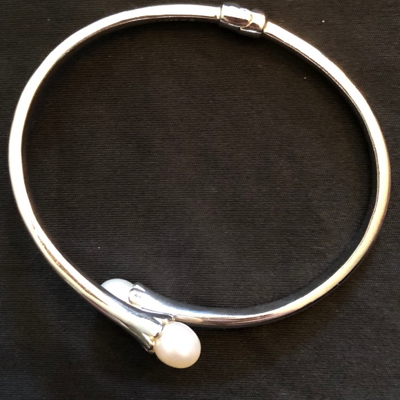 🔴SOLD🔴Alwand Vahan Bangle in Sterling & Pearls - Picture 3 of 6